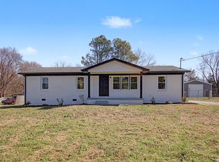 131 Lakeside Dr, Columbia, TN 38401