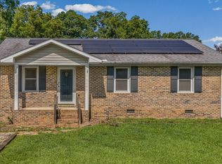 202 Hilldale Ave, Laurens, SC 29360