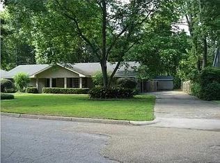 868 Timberlain Dr, Jackson, MS 39211