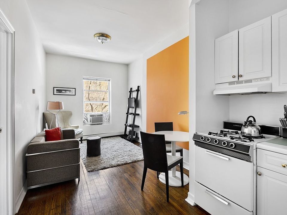 1st image of 224 E 74th St #1F