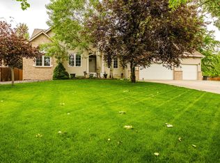 1910 Sparrow Hawk Rd, Sheridan, WY 82801