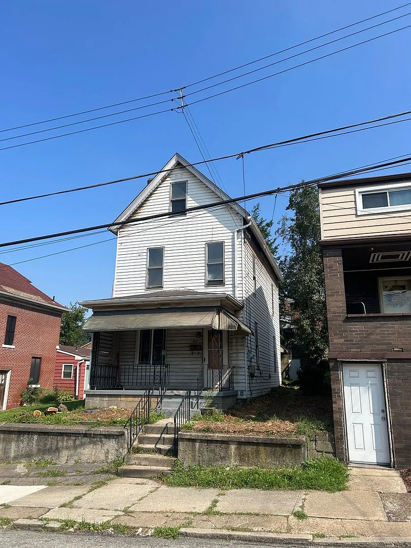 Charming 4-Bedroom House for Rent in East Pittsburgh — Photo 1