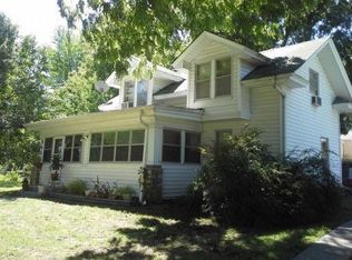 8430 Main St, Kansas City, MO 64114