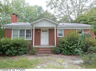 2720 Academy St, Sanford, NC 27332