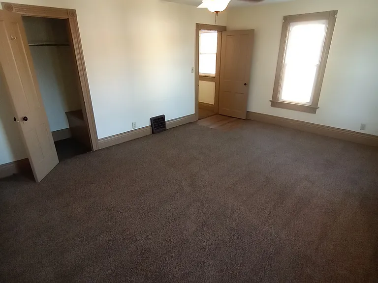 825 Tremont Ave SW #B — Photo 14