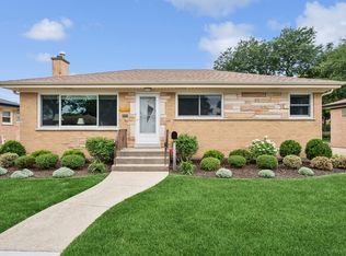 7818 N Oleander Ave, Niles, IL 60714