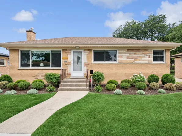 7818 N Oleander Ave, Niles, IL 60714