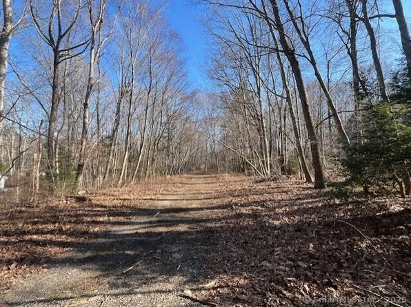 7 Green Valley Lakes Road, East Lyme, CT 06333