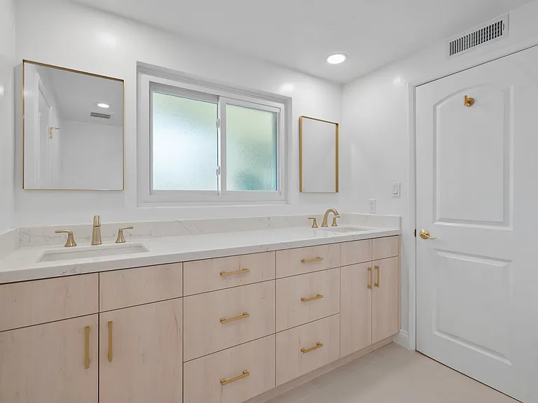 4159 Regal Oak Dr — Photo 19