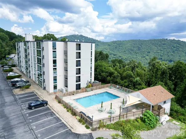 647 Town Mountain Rd APT 211, Asheville, NC 28804