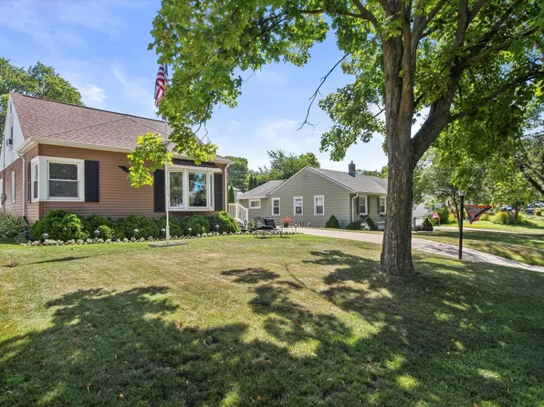 4310 Raymir PLACE, Wauwatosa, WI 53222