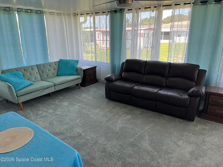 194 Holiday Park Blvd NE — Photo 17