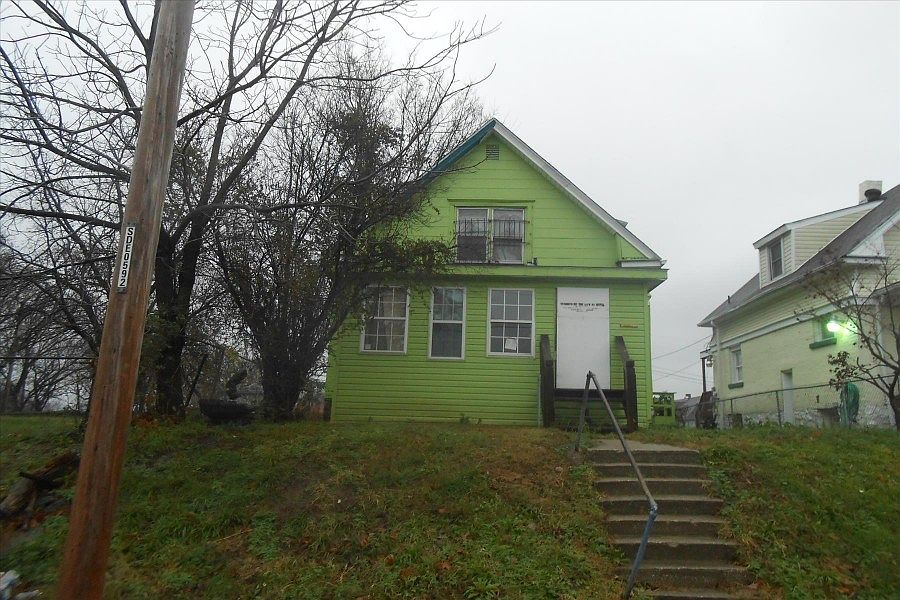 1st image of 2121 Walrond Ave