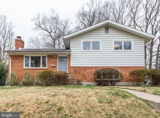 9718 Holmhurst Rd, Bethesda, MD 20817