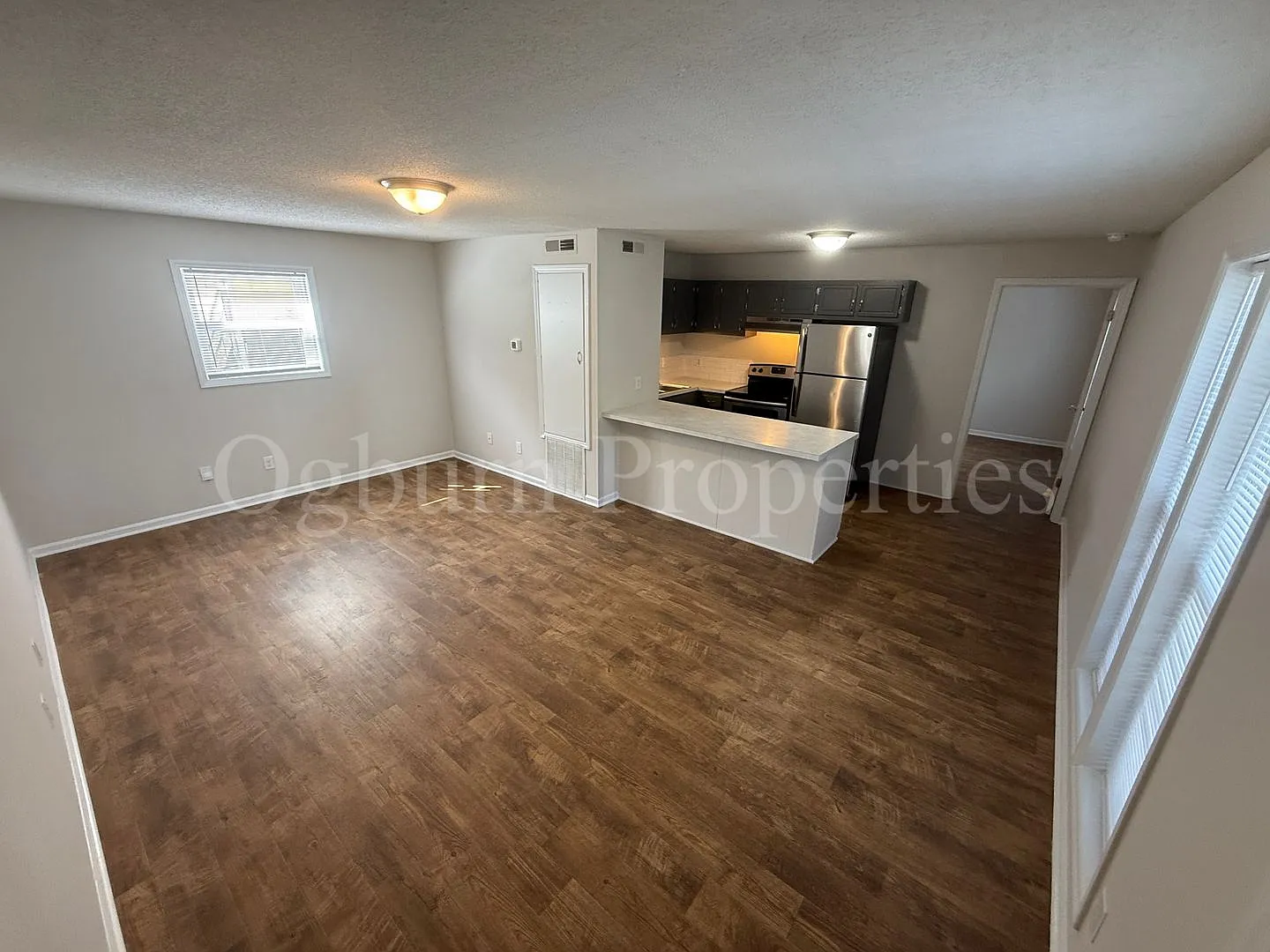 1426 GLADE STREET — Photo 4