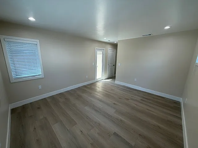 1150 Salerno Dr — Photo 6