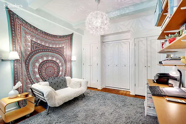 Sold by Sotheby's International Realty | media 4