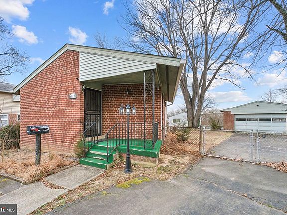 2nd image of 5607 Iona Way
