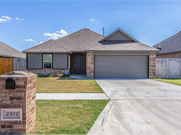 2812 Hayride Dr, Weatherford, OK 73096