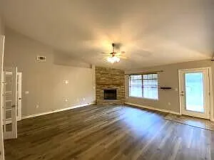 1810 Twin Pine Blvd — Photo 8