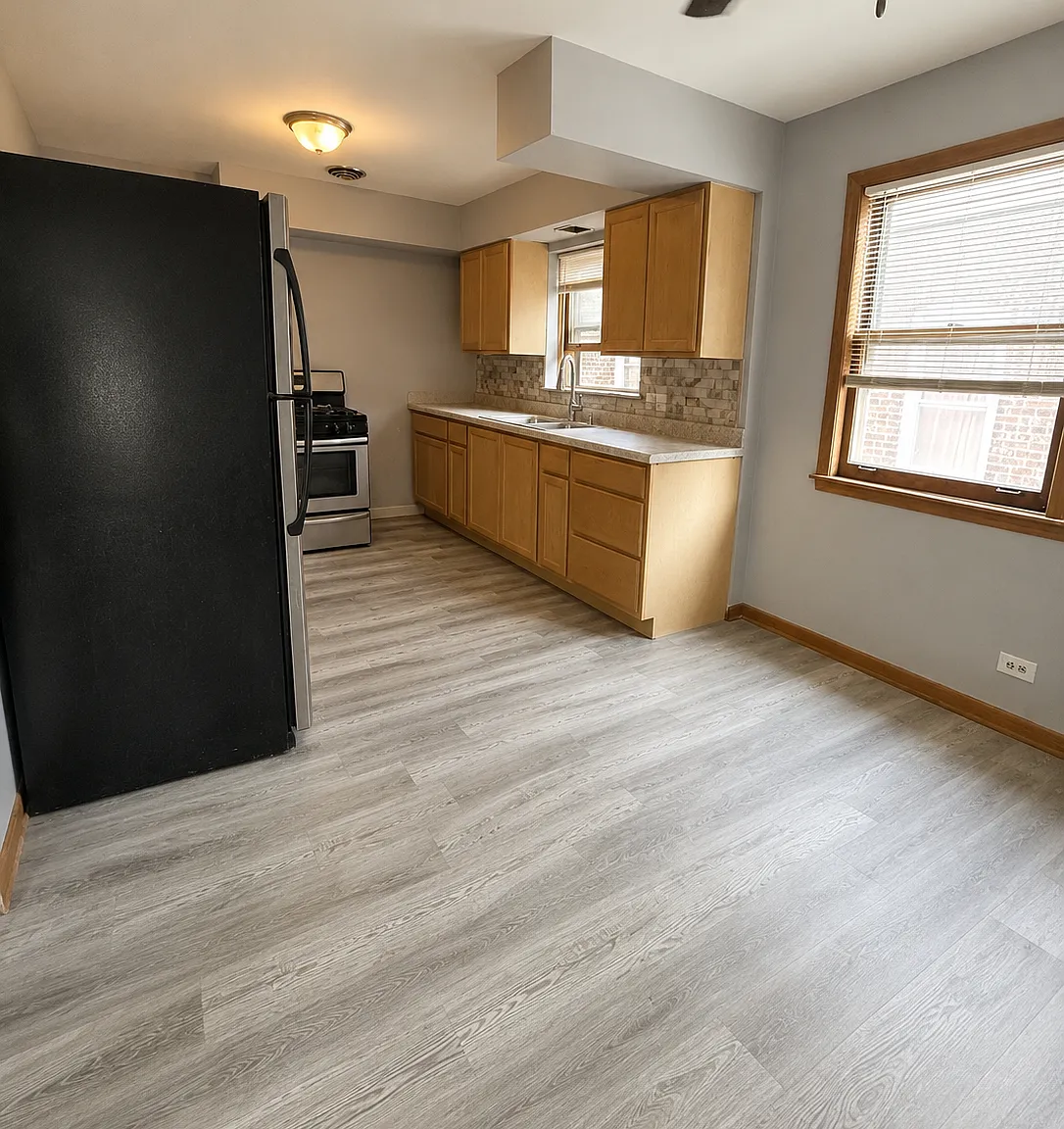 3 bed, 950 sqft, $1,800 — Photo 4