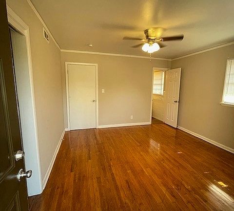 5th image of 2210 Narrow Lane Rd