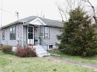 402 E 7th St, West Frankfort, IL 62896