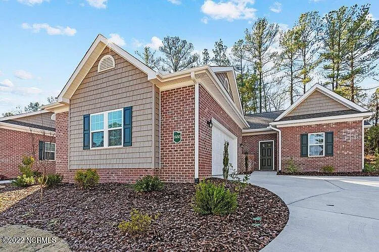 3 bed, 3.0 bath, $2,150 — Photo 3