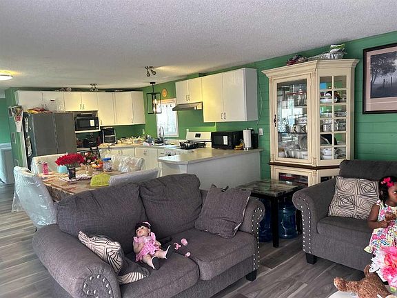 4th image of 116 Meadow Lake Clos S