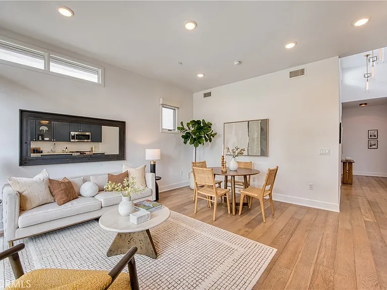 125 Hurlbut St #203 — Photo 9