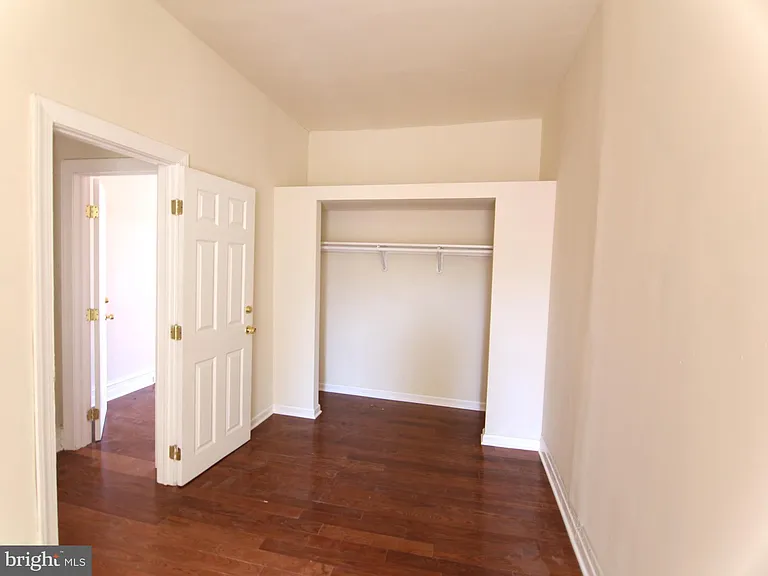 1530 Fontain St — Photo 8