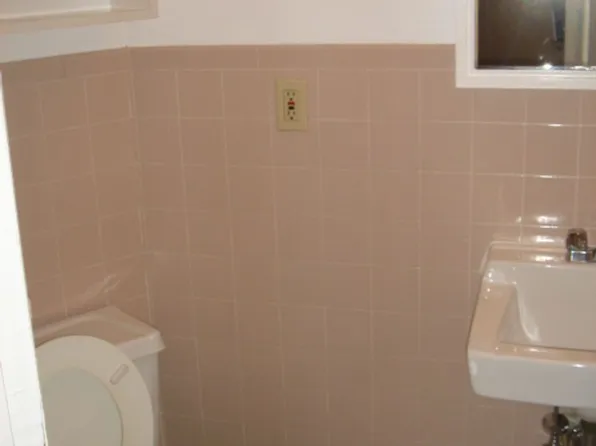 366 Riverway, Boston, MA 02115