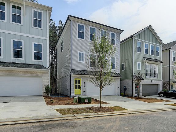 4th image of 106 Pinecone Pl