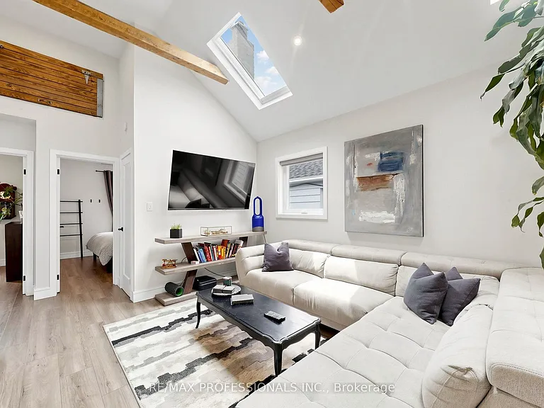 59 Lonborough Ave — Photo 6