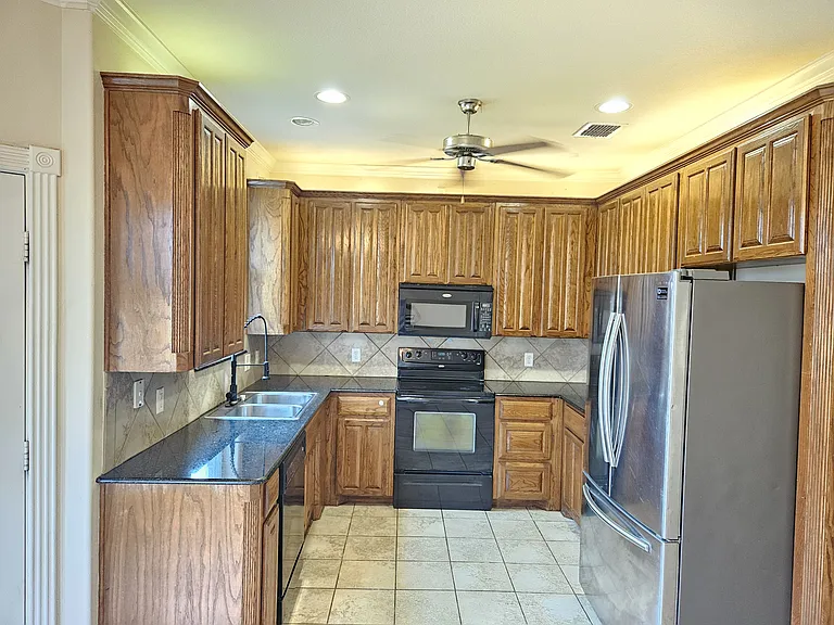 3049 Trinity Lakes Dr — Photo 12