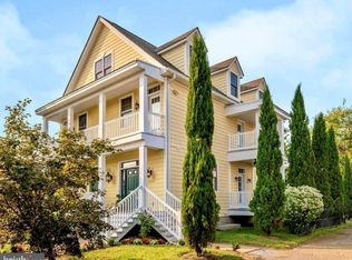 1601 13th St S, Arlington, VA 22204