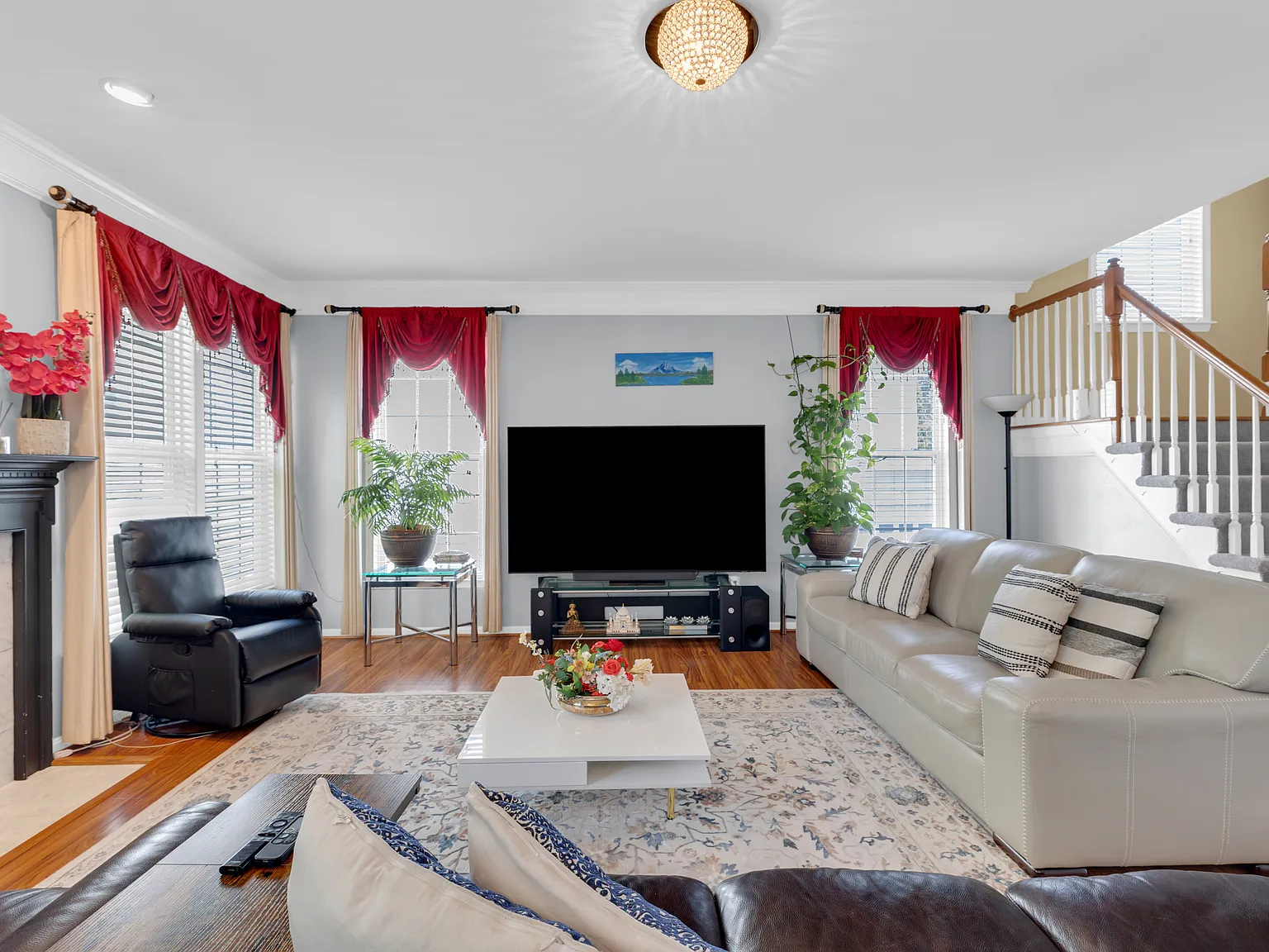 4 bed, 2898 sqft, $4,700 — Photo 4
