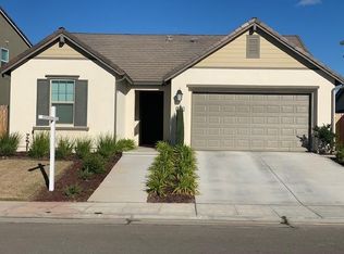 321 Meridian Ave, Madera, CA 93636