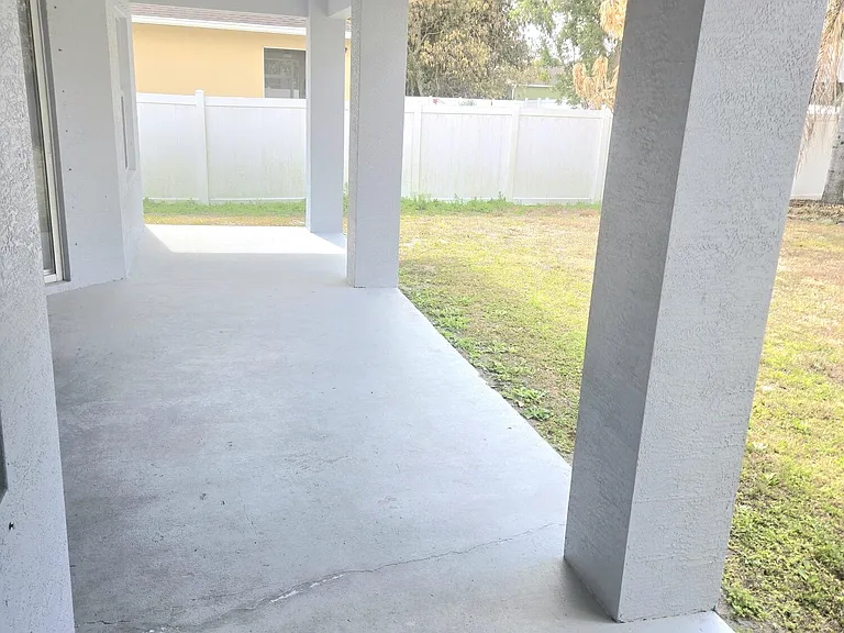 2472 SW Valnera St — Photo 26