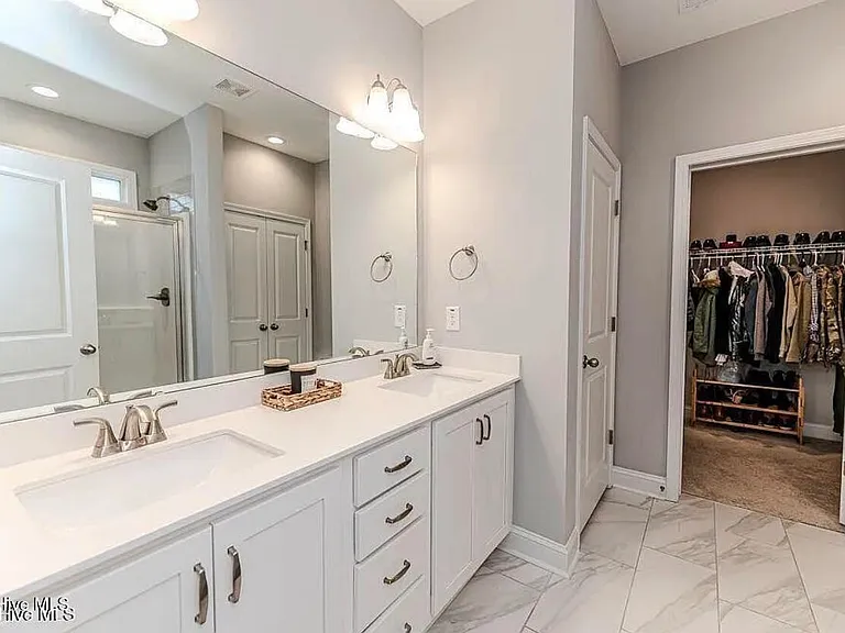 223 Burnside Dr — Photo 14