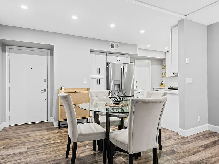 1881 Middle River Dr #206 — Photo 6