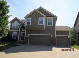 9541 Tallgrass Dr, Lenexa, KS 66220