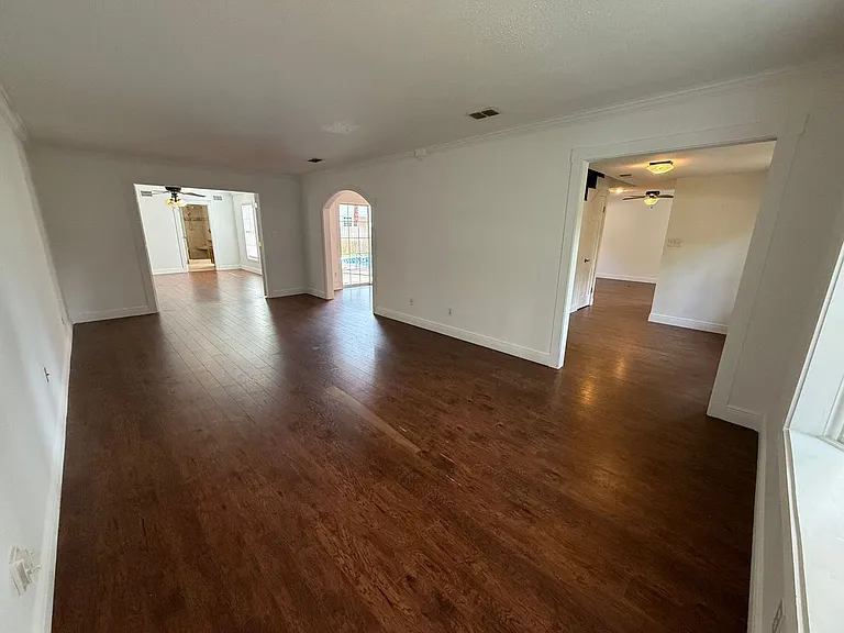 905 Poinciana Dr — Photo 6