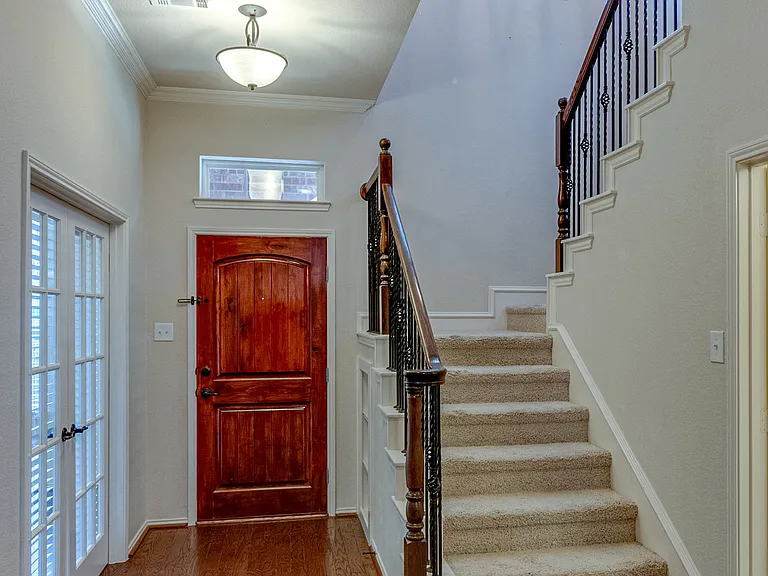 219 Knapford Sta — Photo 5