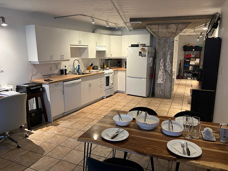 321 Railway St #202 — Photo 4
