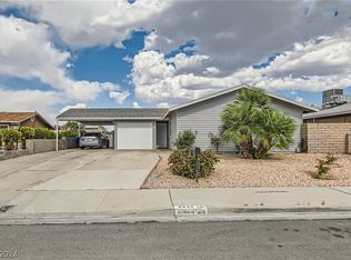 4444 Peterson Dr, Spring Valley, NV 89103