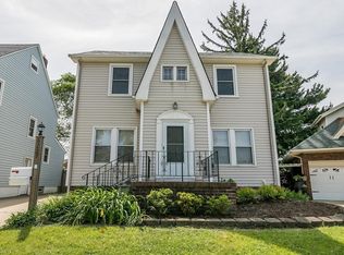 6227 N Canterbury Rd, Parma, OH 44129