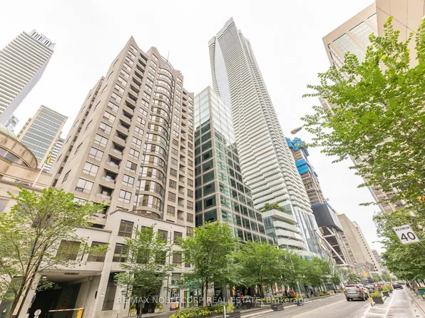 55 Bloor St E, Toronto, ON