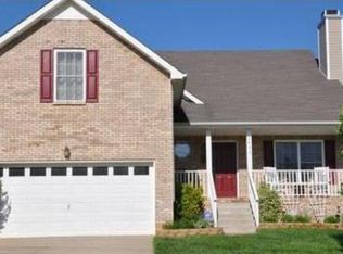 2633 Green Briar Dr, Clarksville, TN 37040