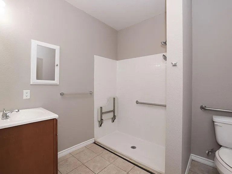 204 S 13th St — Photo 10